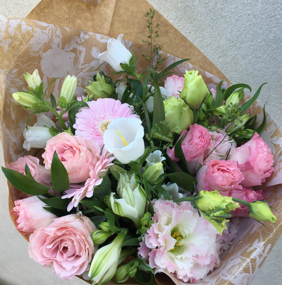 bouquet de fleurs tonalité rose